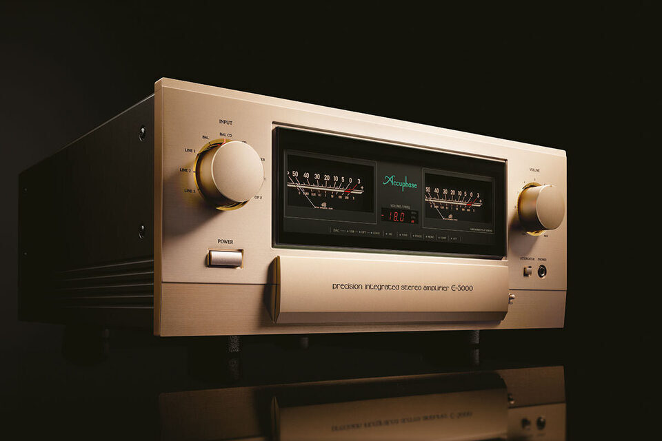 Accuphase E-5000 2*240w